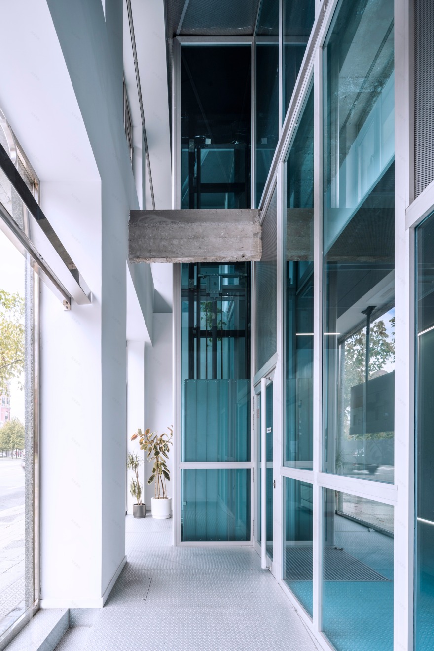 双层空间的巧妙融合 · CIO Salud Facilities-2