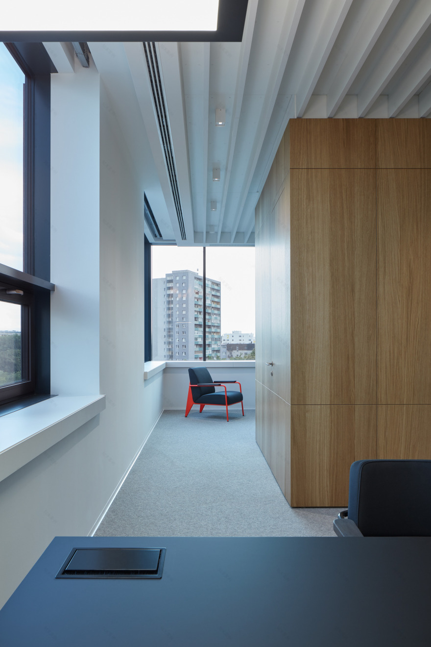 简约有机,功能分区 | 斯洛伐克 Lucron 办公室设计-15