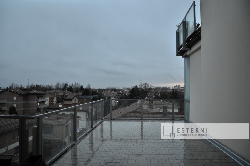 生态木阳台,全玻璃滑动面板,垂直绿墙,漂浮木地板-2