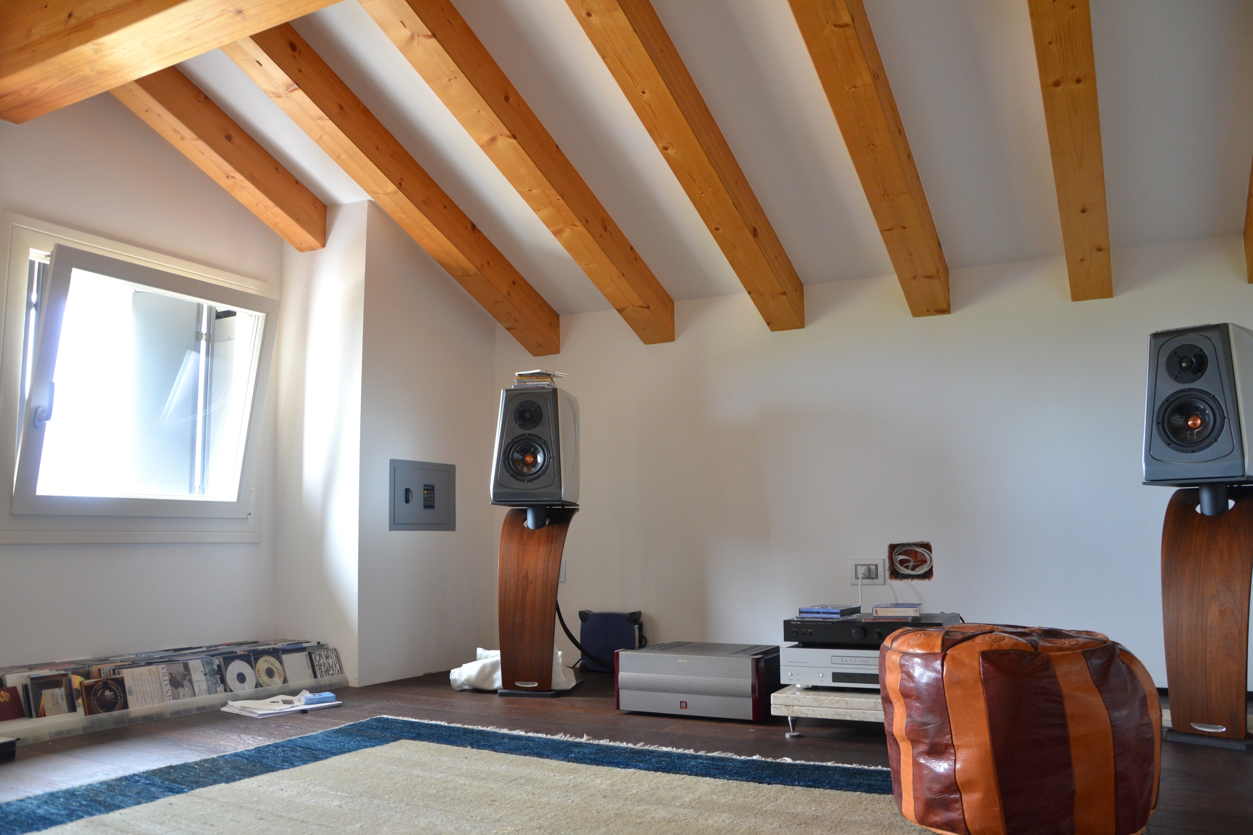 乡间复兴的现代居所——自然材料与尖端科技融合-8