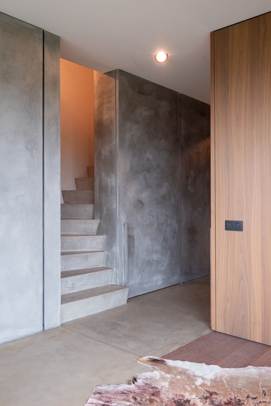 比利时私人别墅 | 极简几何与自然景观的完美融合-4