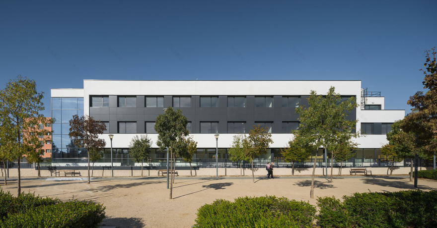 公园中的养老住宅-3