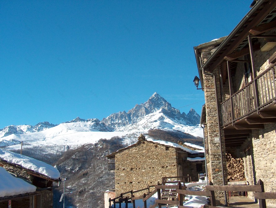 乡村建筑的现代复兴 | Monviso 历史小屋的改造-0