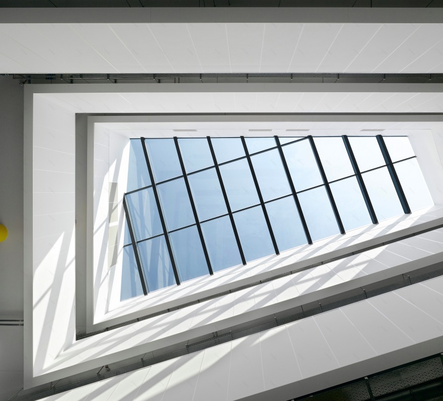 Oldham College 新校园 | 绿色环保,灵活学习空间-10