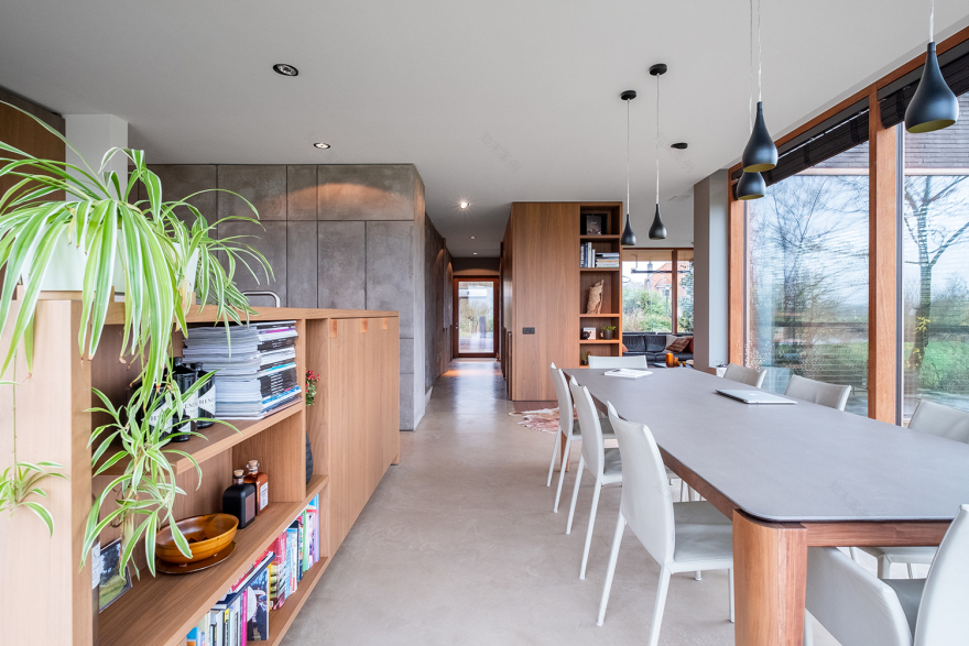 比利时私人别墅 | 极简几何与自然景观的完美融合-0