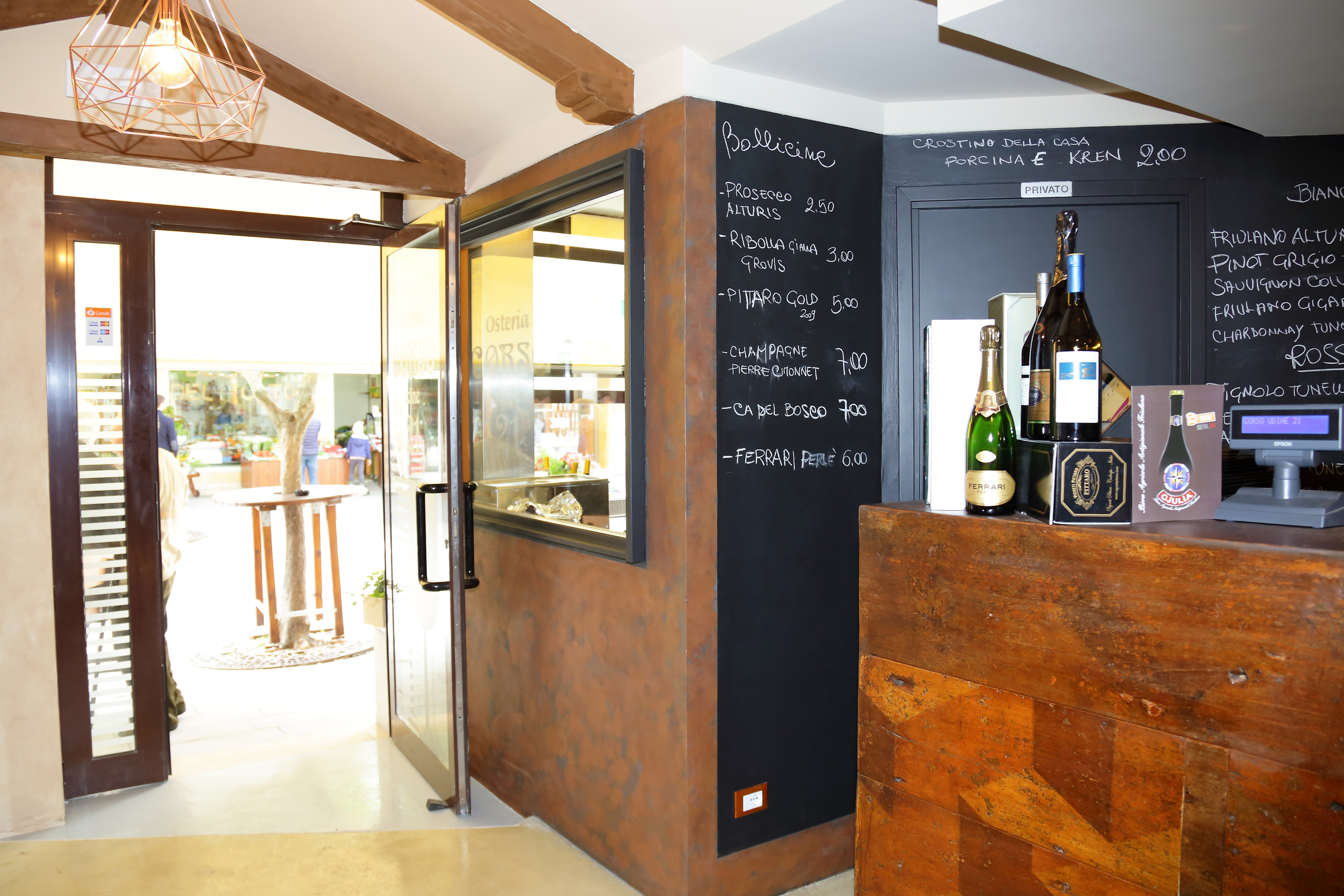 融合风格的弗留利酒馆设计-7