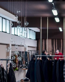 FS Agency 服装店室内设计