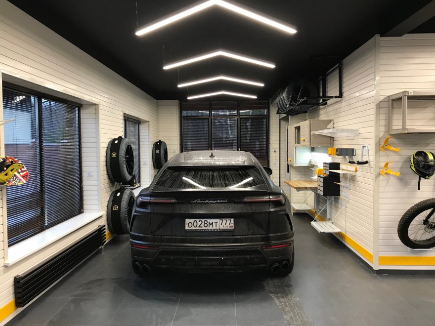 定制汽车美容车库,呈现独特照明设计-17