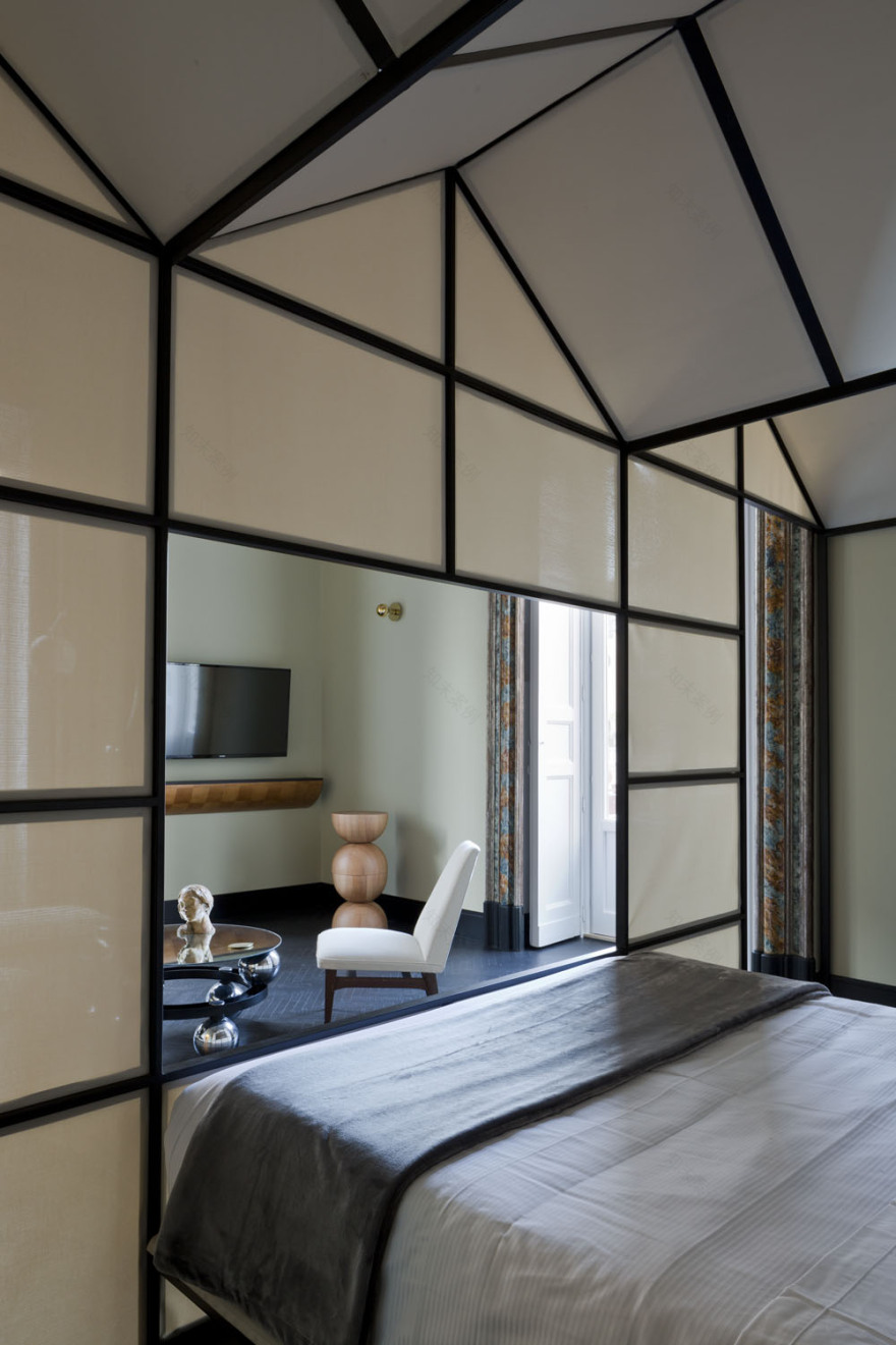 古堡中的豪华别墅设计-25