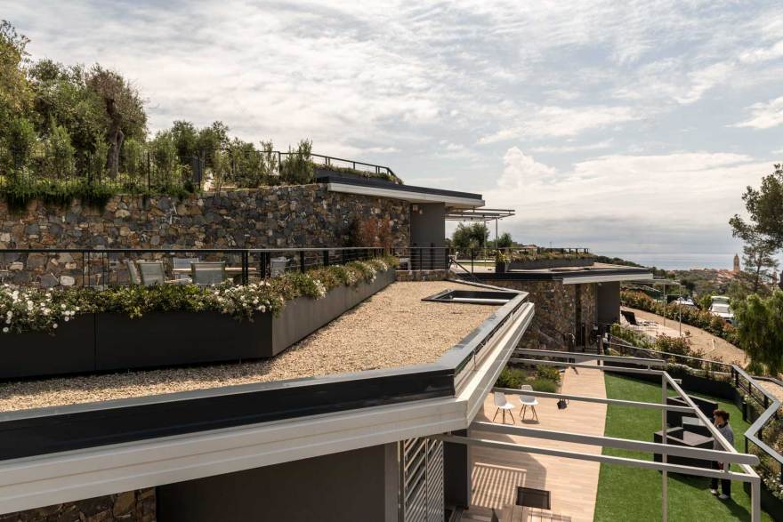 绿意盎然 | 意大利传统石屋的现代演绎-14