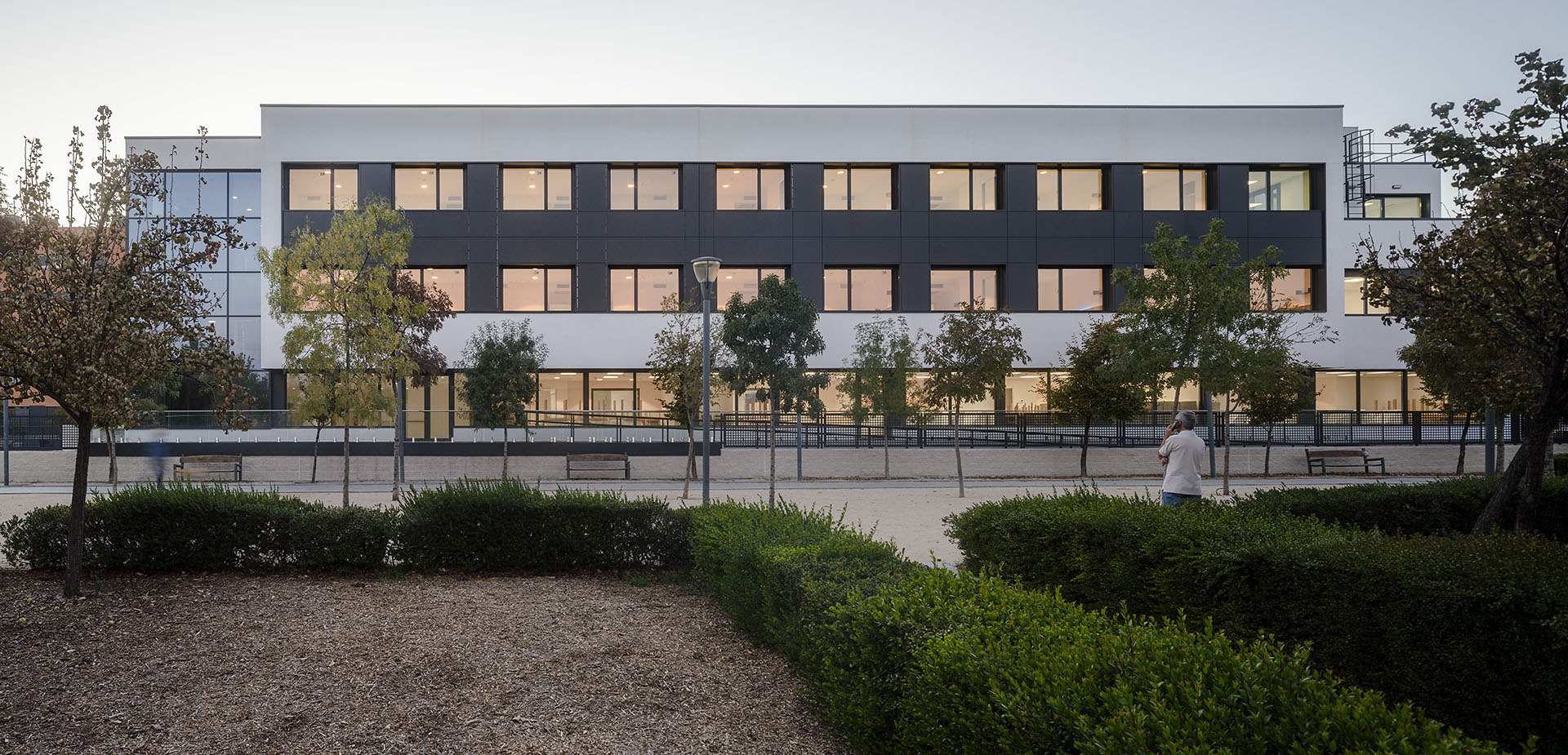 公园中的养老住宅-17