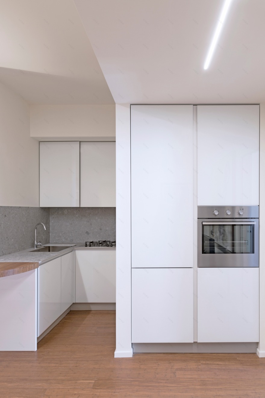 40 平米公寓的现代 60 年代风格变身-1