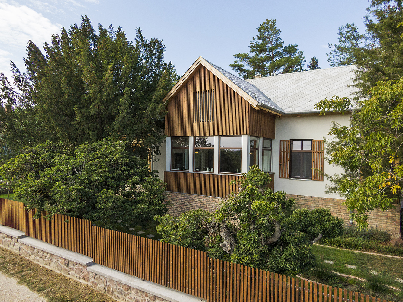 Balint Jaksa丨别墅建筑丨Summer house for 3 generations-11