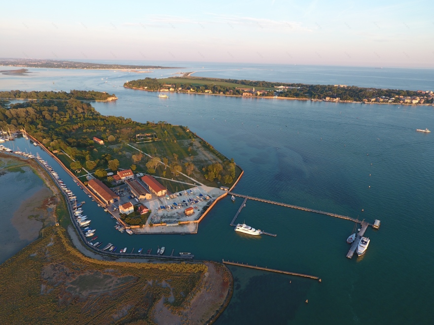 威尼斯城市公园 · 光能瓦片打造绿色环保屋顶-2