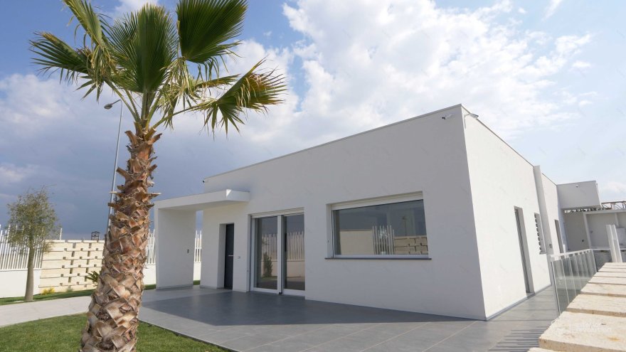 简约别墅设计 | Casa GF 的白色木质空间-0