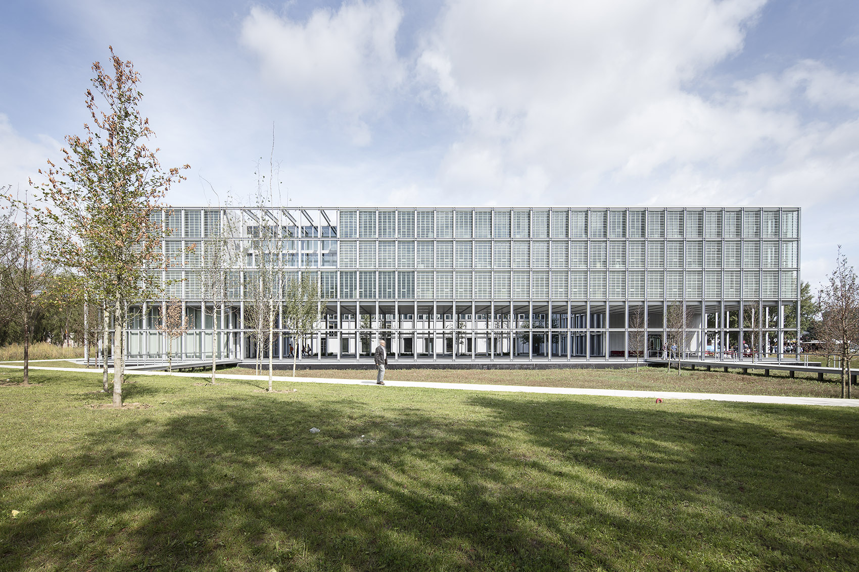 ENSAE学院巴黎萨克雷校区，法国/轻盈的钢结构带来开放、友好而宁静的氛围-3
