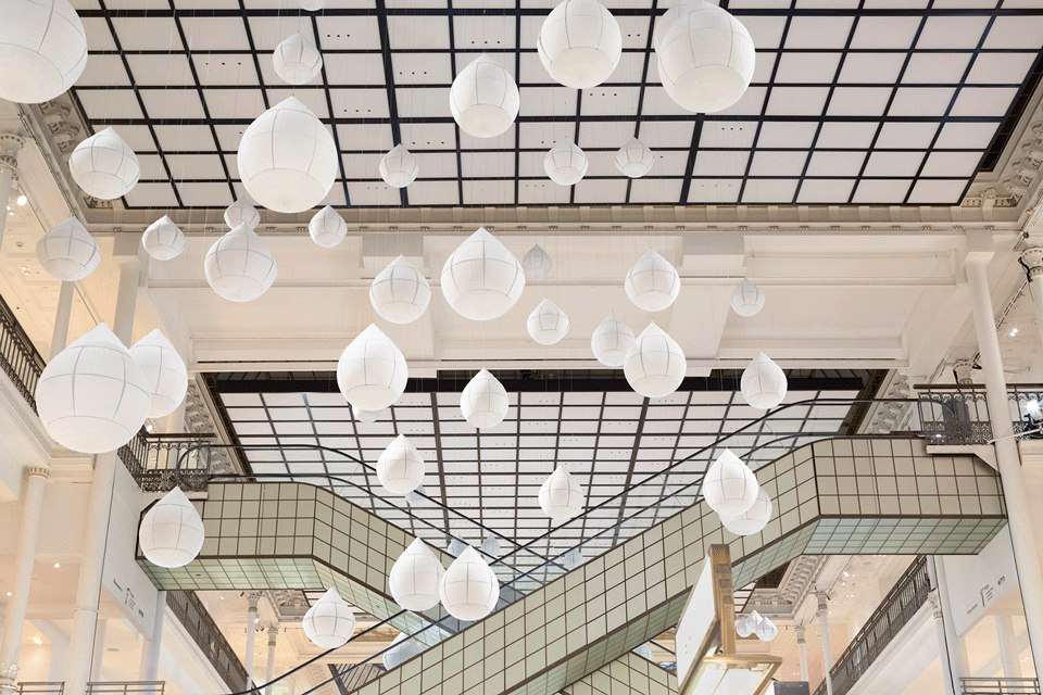nendo在巴黎Le Bon Marche举办白色展览：雨后花/负与正的转换-29