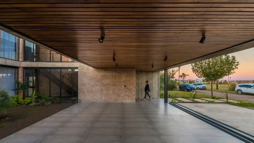 自然与生活共融的别墅设计-23