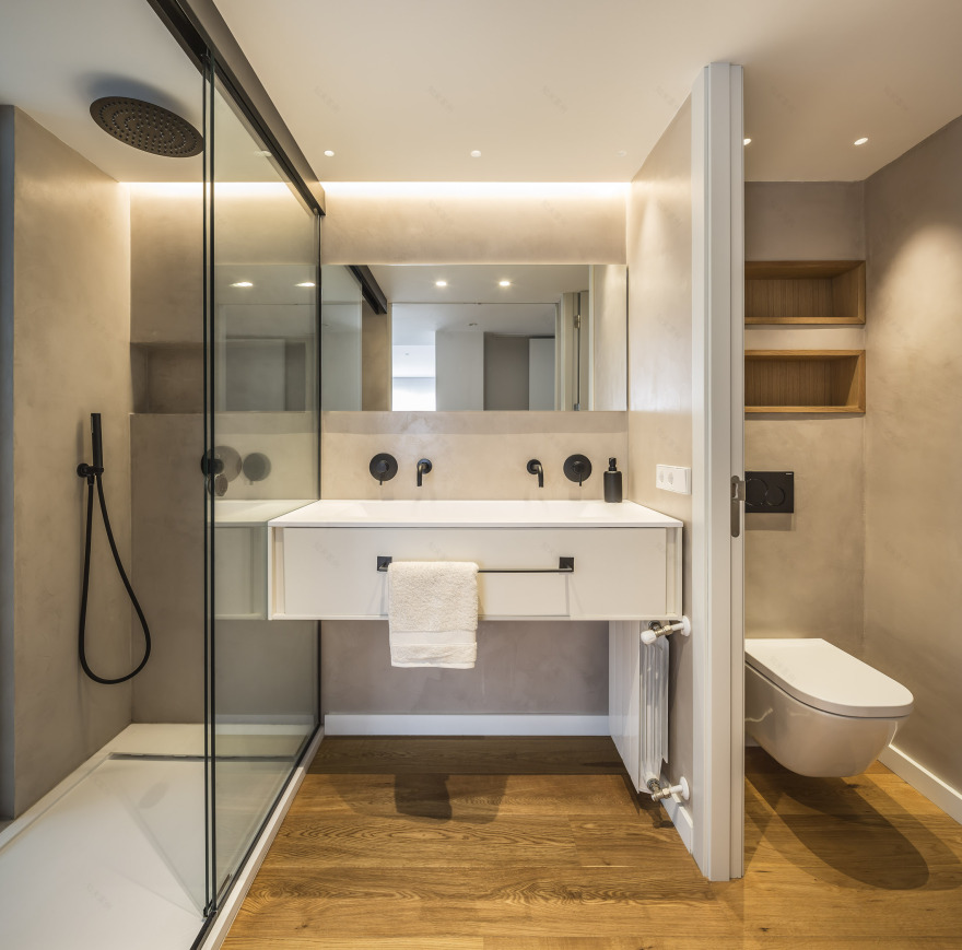 西班牙 70 年代老宅蜕变,明亮温馨宜居空间-16