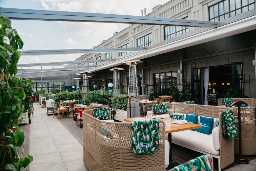 莫斯科高档餐厅 Buro Tsum,Ethimo 打造全景露台魅力空间-3