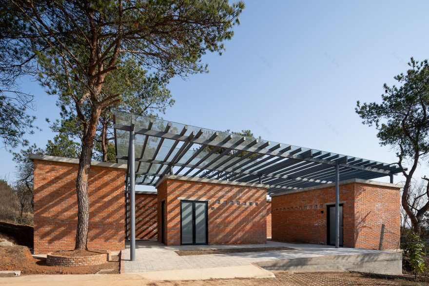 松树环绕的乡村旅游公厕丨中国武汉丨UAO 瑞拓设计-21