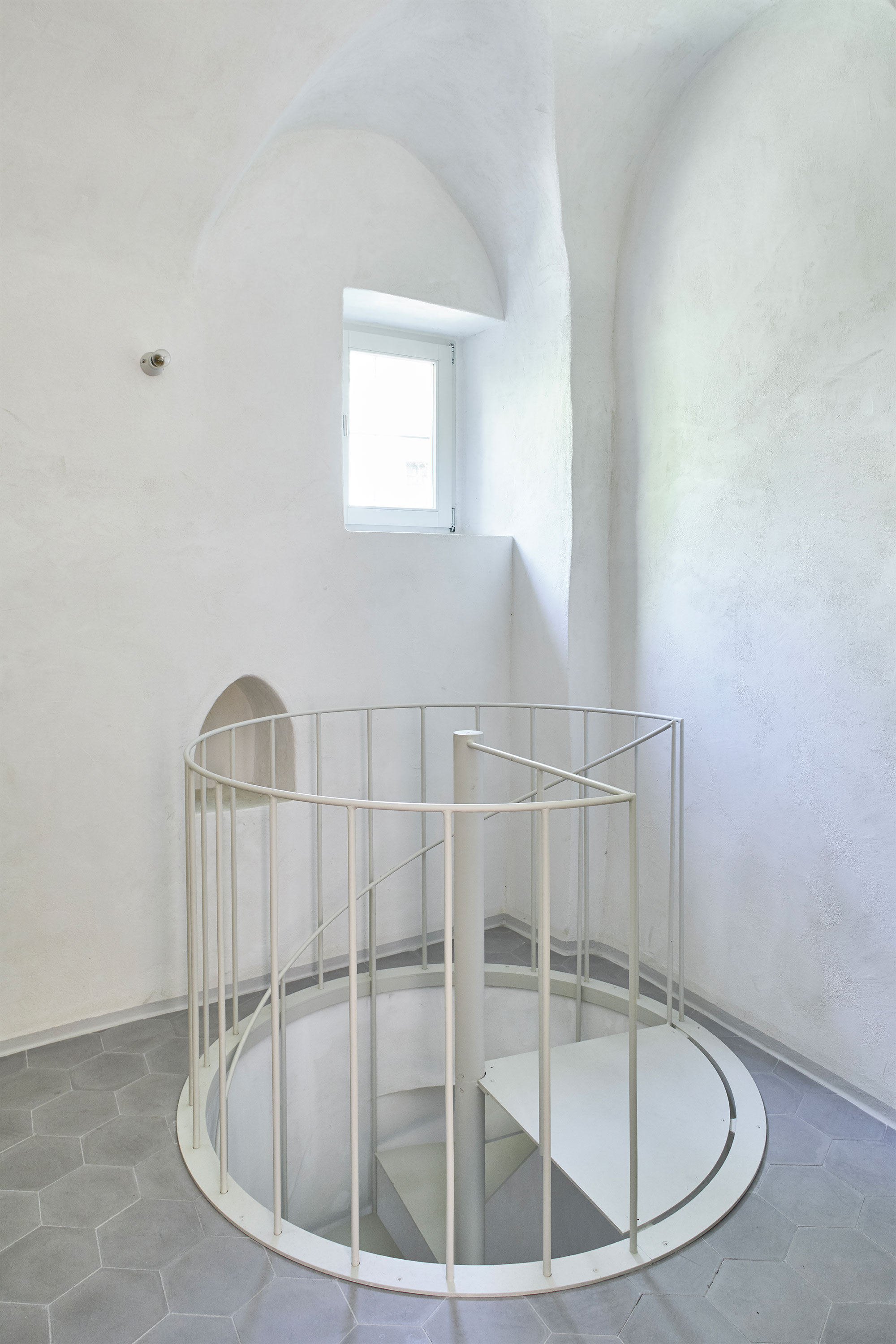 精简空间,原始之美——Brambilla Orsoni Associati 的 Casa Alda 别墅设计-12