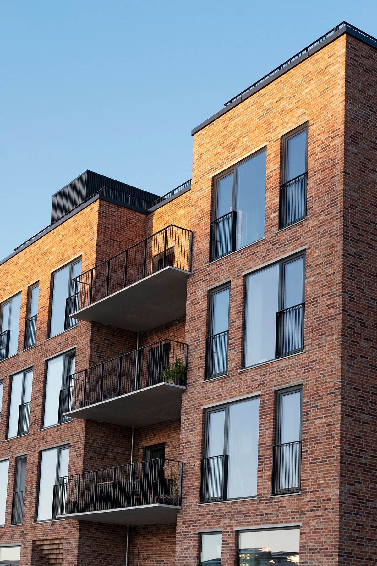 哥本哈根年轻家庭顶层公寓巨大露台-Anna Pufik-12