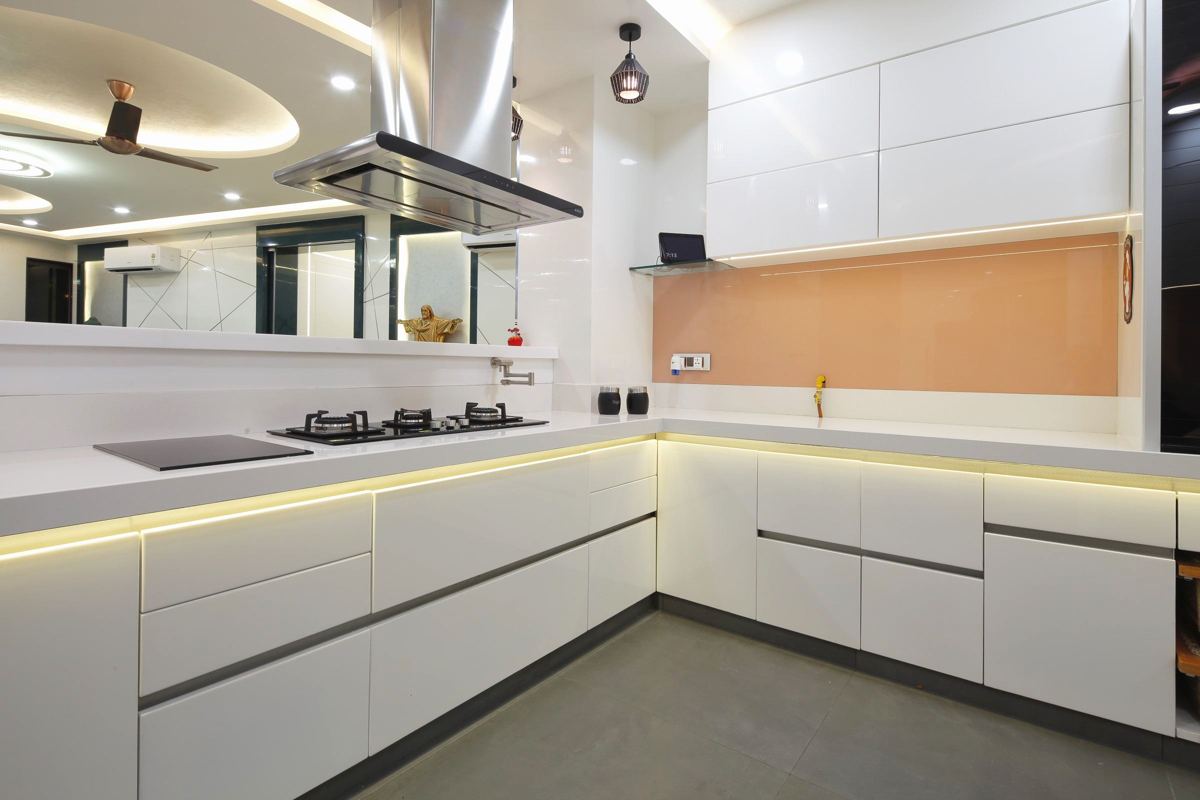 融合世界文化的豪华公寓设计-15