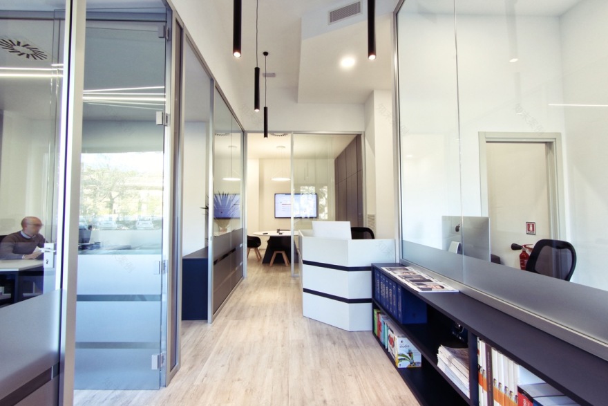 灵活舒适,功能齐全的办公室设计-1