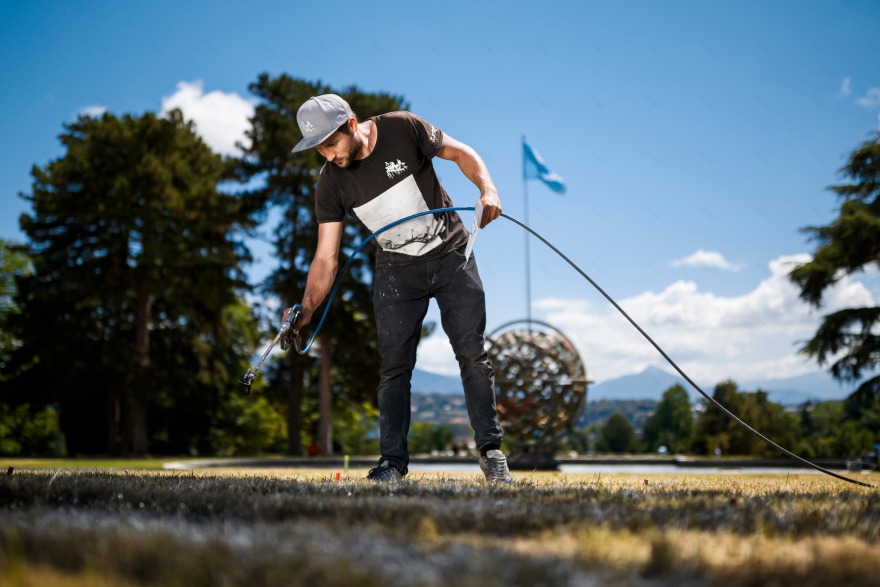 联合国总部瑞士 Geneva 惊现巨画"World in Progress"-11