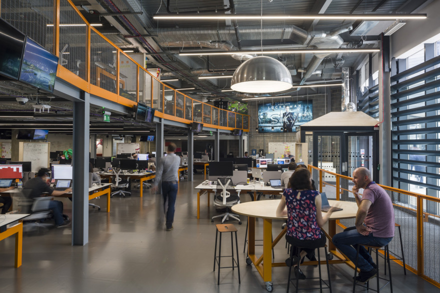 天空传媒打造工业风数字中心-10