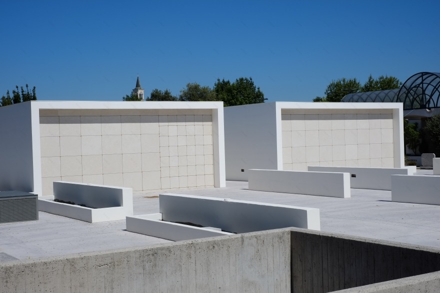 现代艺术化的 Paese 墓地设计-2