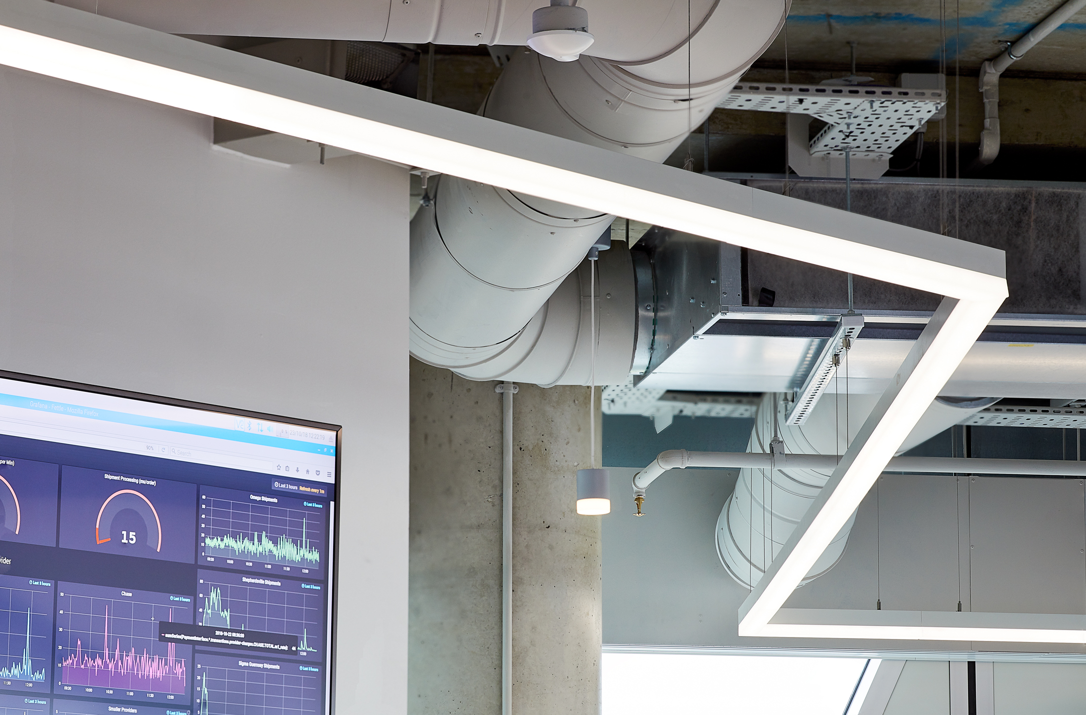 英智媒体城·The Hut Group 办公室设计-6