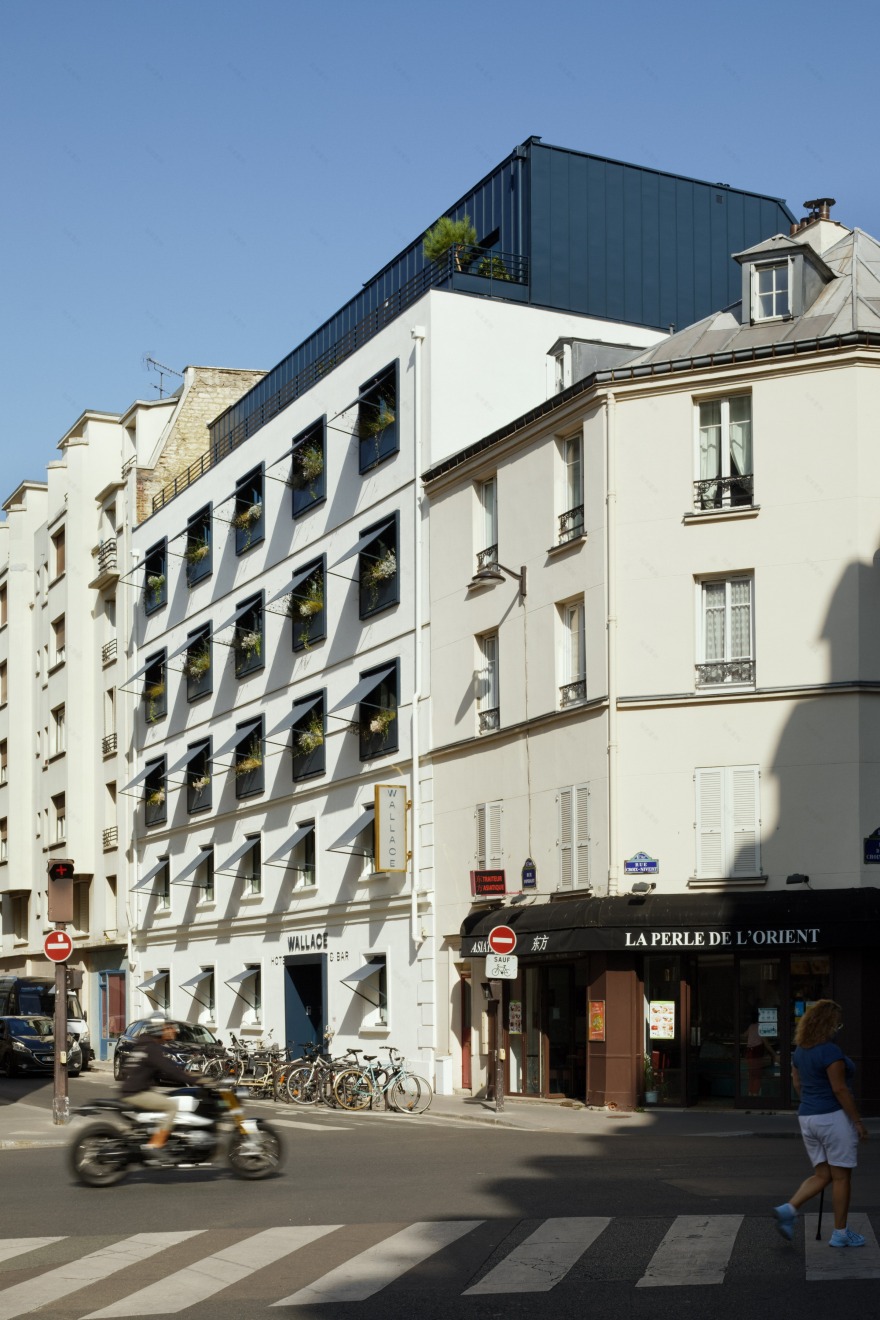 巴黎华莱士酒店,蓝调金属魅力与自然光的完美结合-12