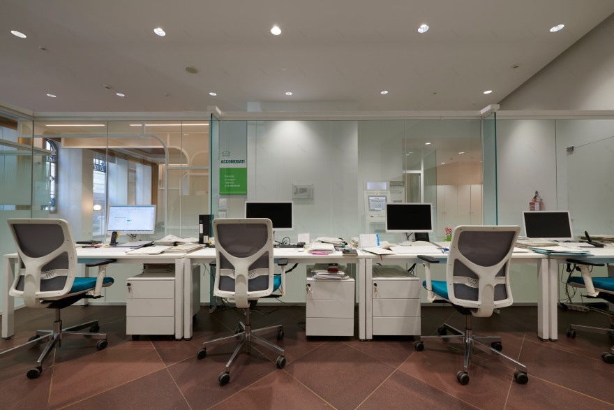 Crédit Agricole Cariparma 米兰新城市分行——创新客户体验的室内设计-6