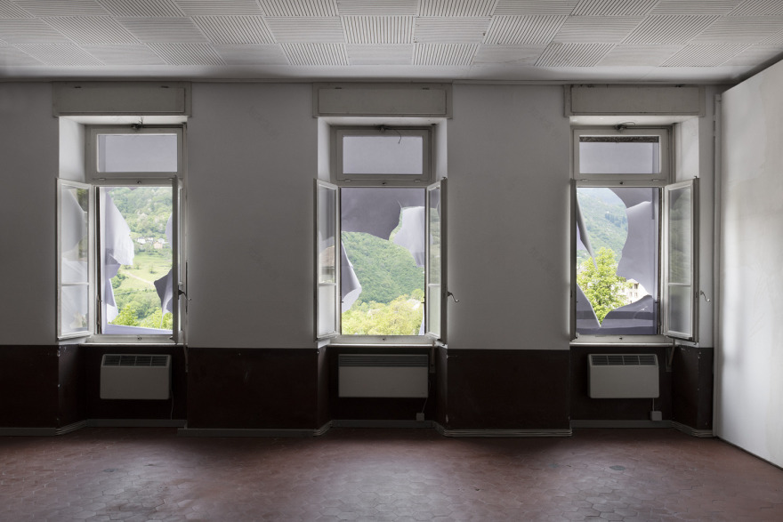 瑞士巧克力工厂“纸建筑”的临时空间艺术-16