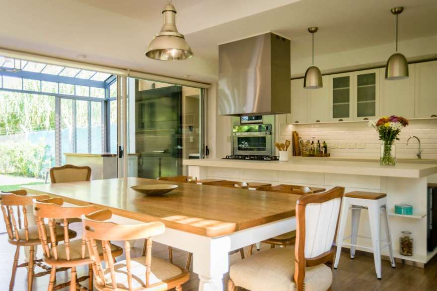 简约之居,功能齐全的家庭聚会空间-10