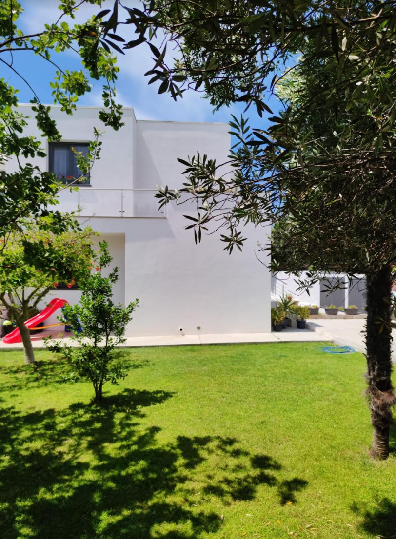 P+F 别墅 | 双层空间与自然融合的设计佳作-2