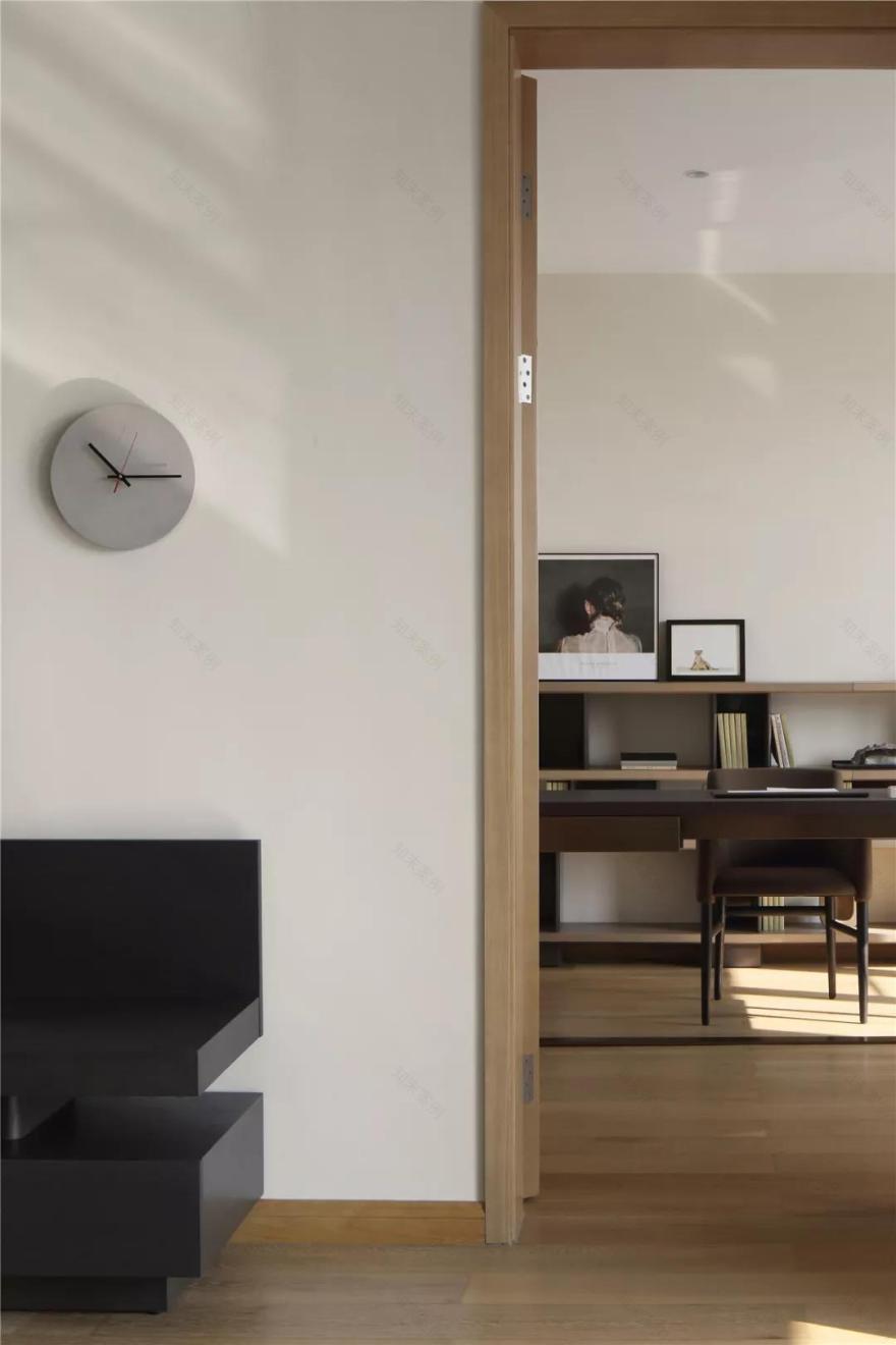 优雅清朗的 300㎡平层公寓设计-16