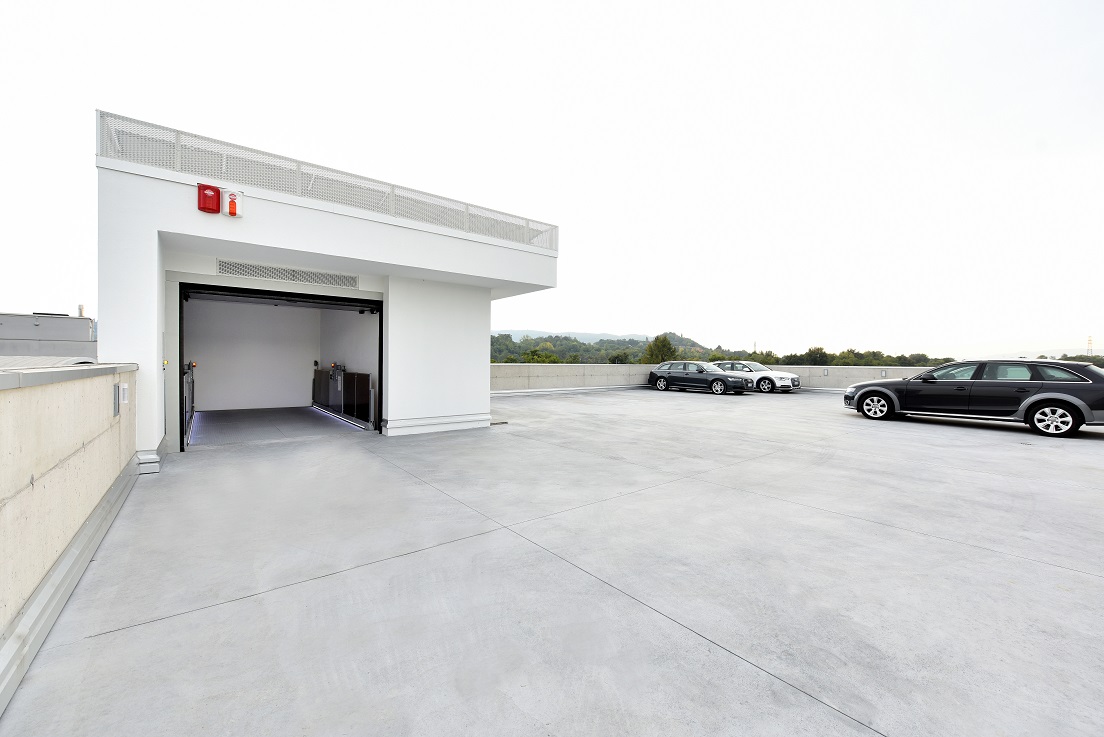 意大利奥迪经销商的完美停车解决方案-9
