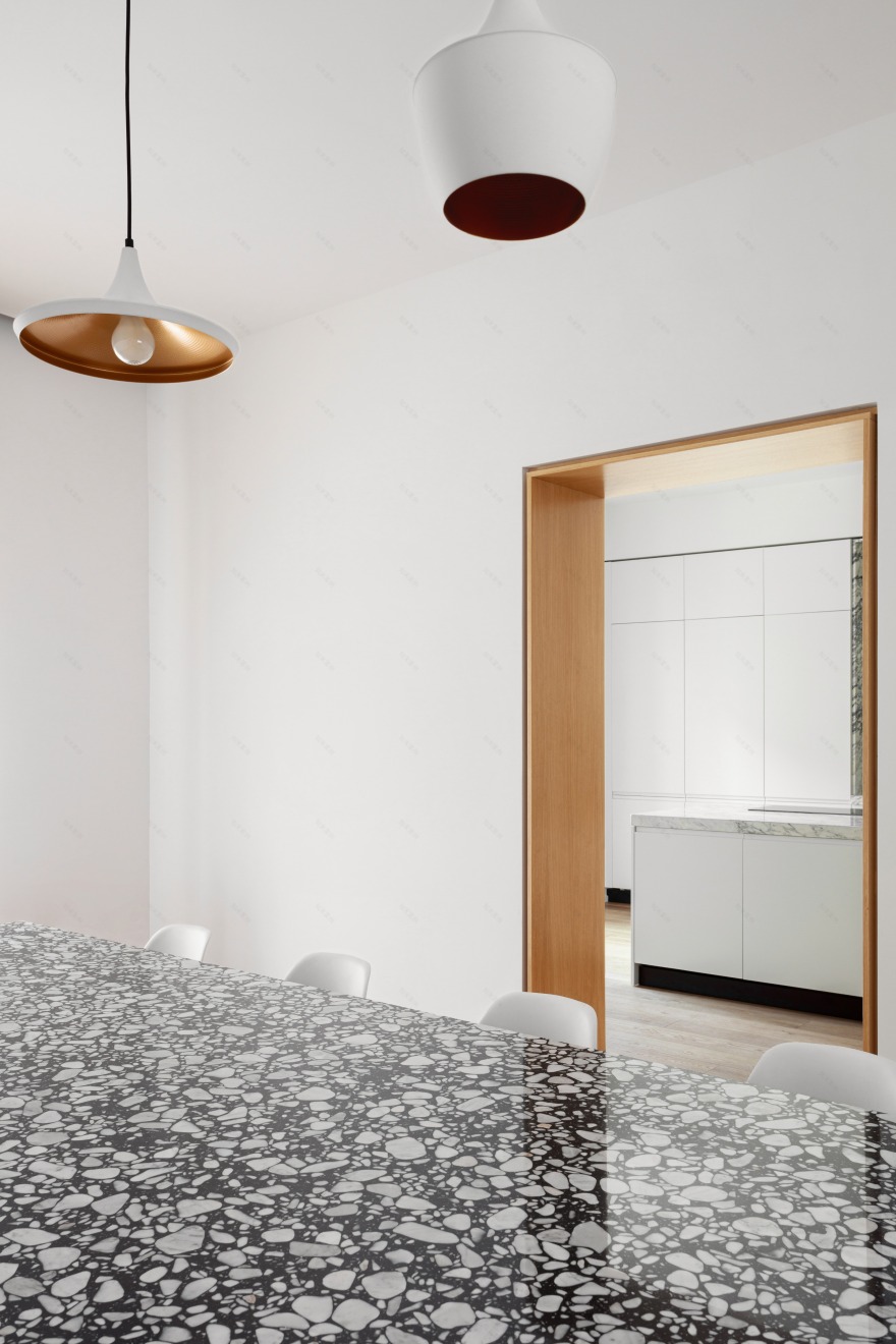 简约现代的 140 平米公寓 | 自然光与社交空间的完美融合-25