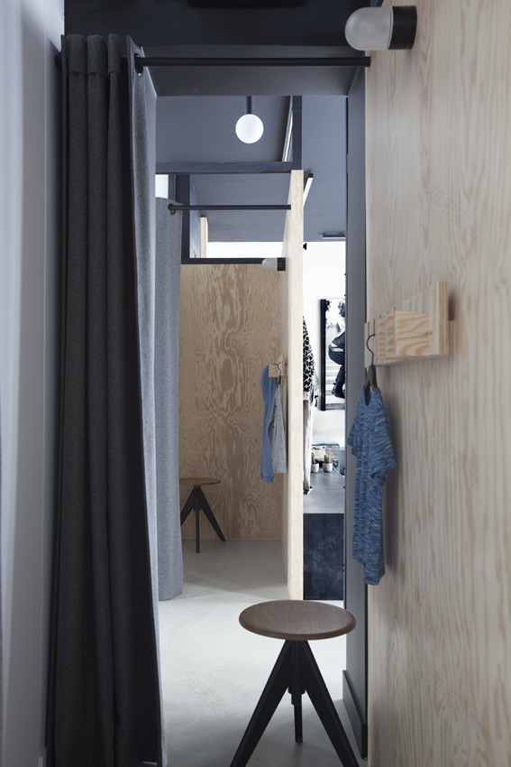 潮流童装品牌 FINGER IN THE NOSE 新店设计-18