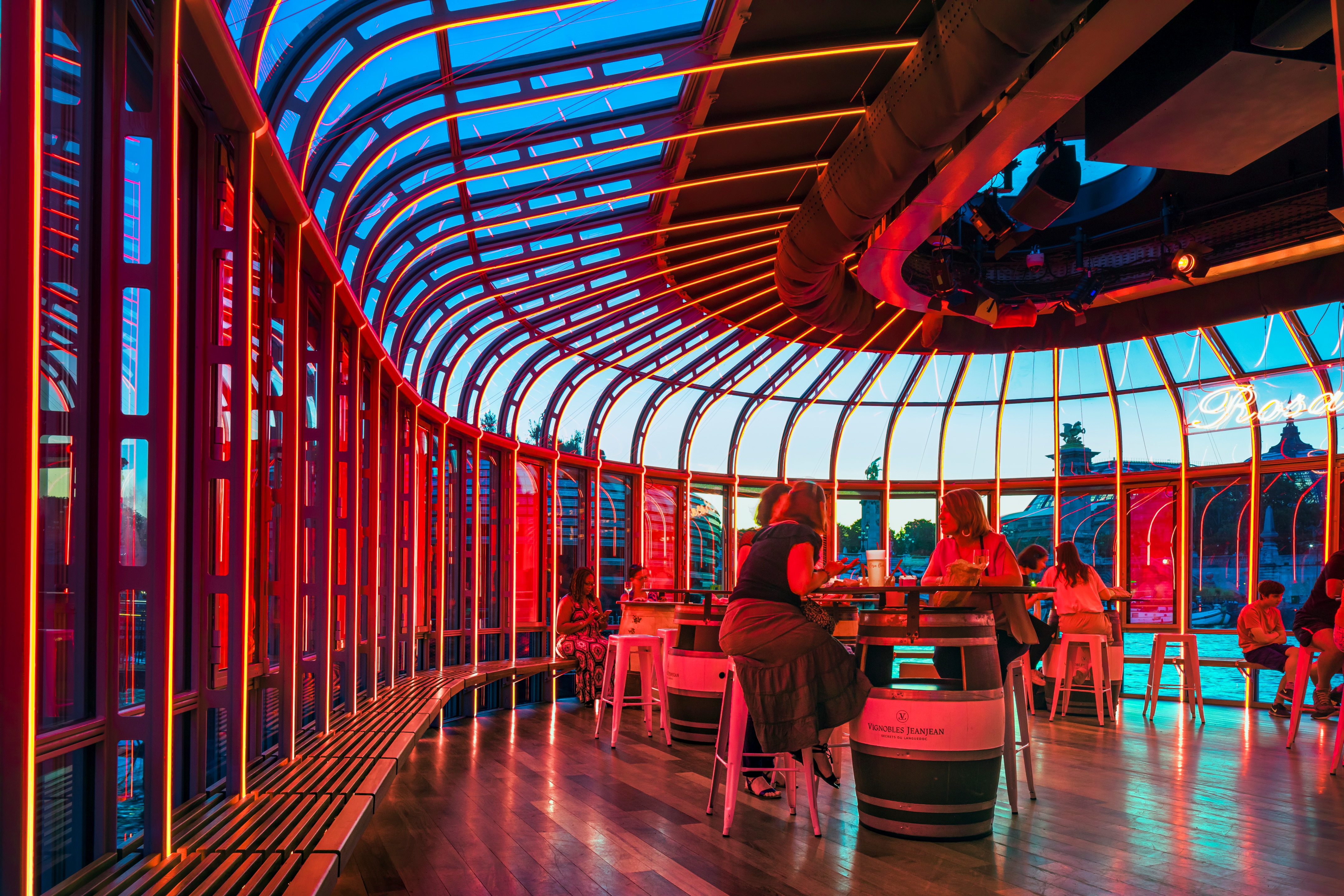 罗莎·博纳尔在塞纳河上-6