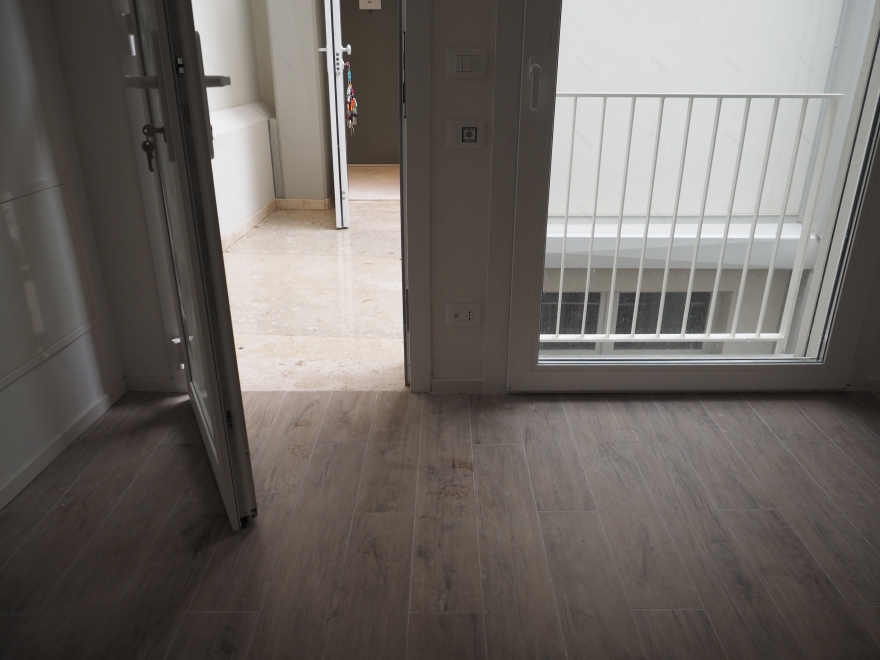 城市中心旧公寓翻新变身现代出租公寓-14