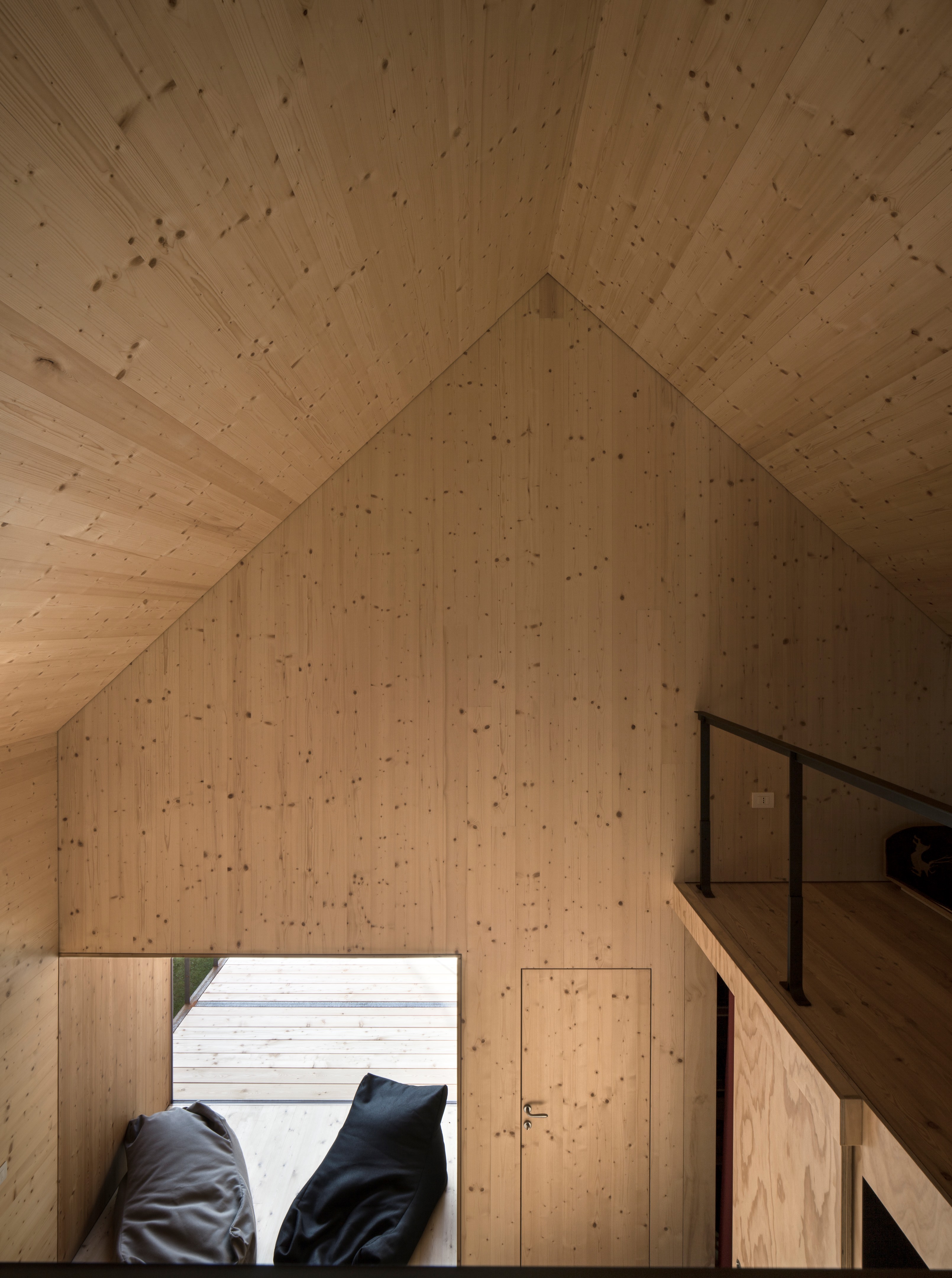 简朴与精致的碰撞 | 山地别墅设计-18