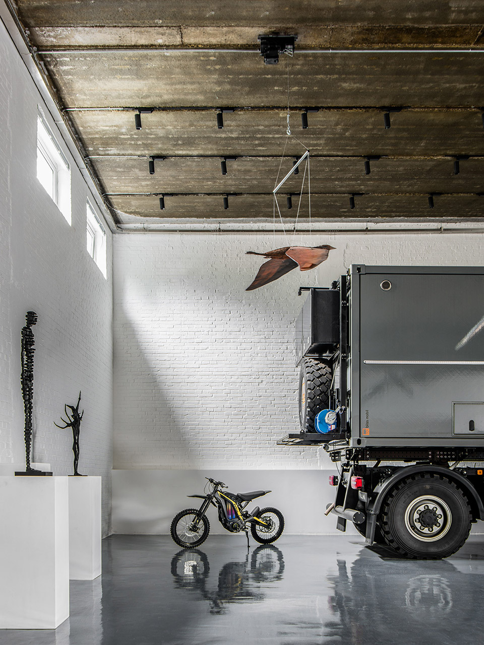 北京梅赛德斯展厅,灵活空间打造社交聚会场所-38