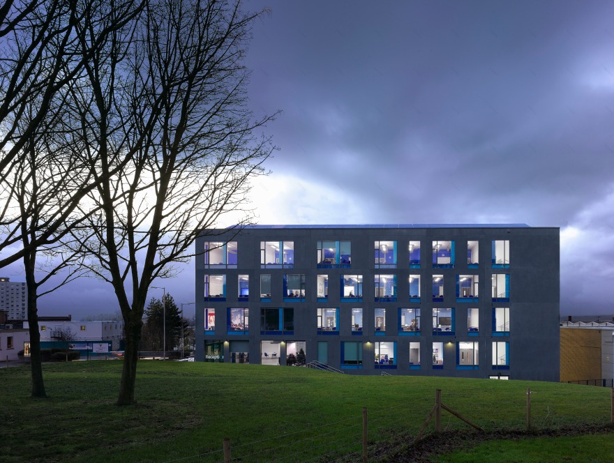 Oldham College 新校园 | 绿色环保,灵活学习空间-13