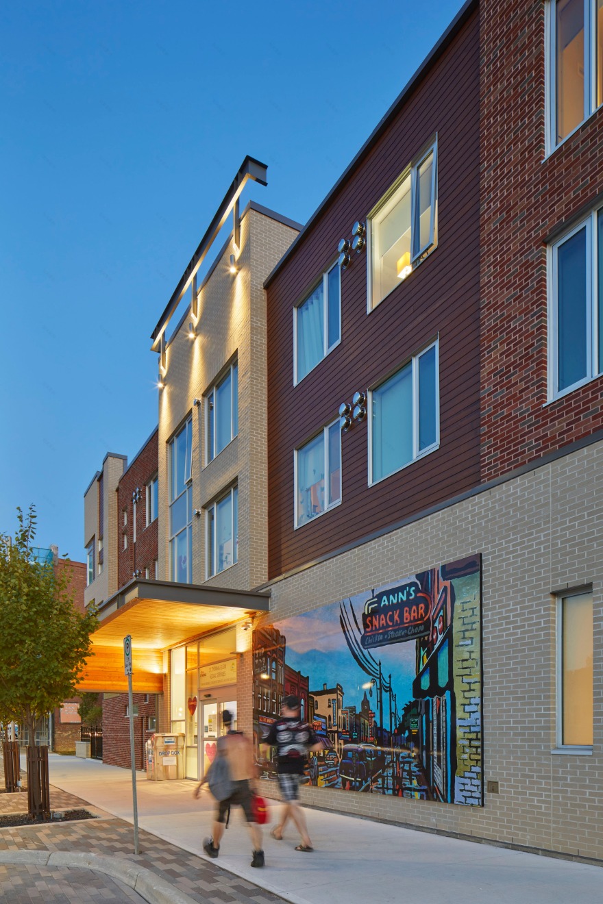 St. Thomas 市民服务枢纽 | 现代与温馨的融合-1