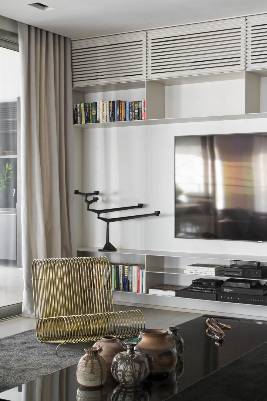 巴西设计公寓 | 工业风木饰面打造男性化魅力空间-16