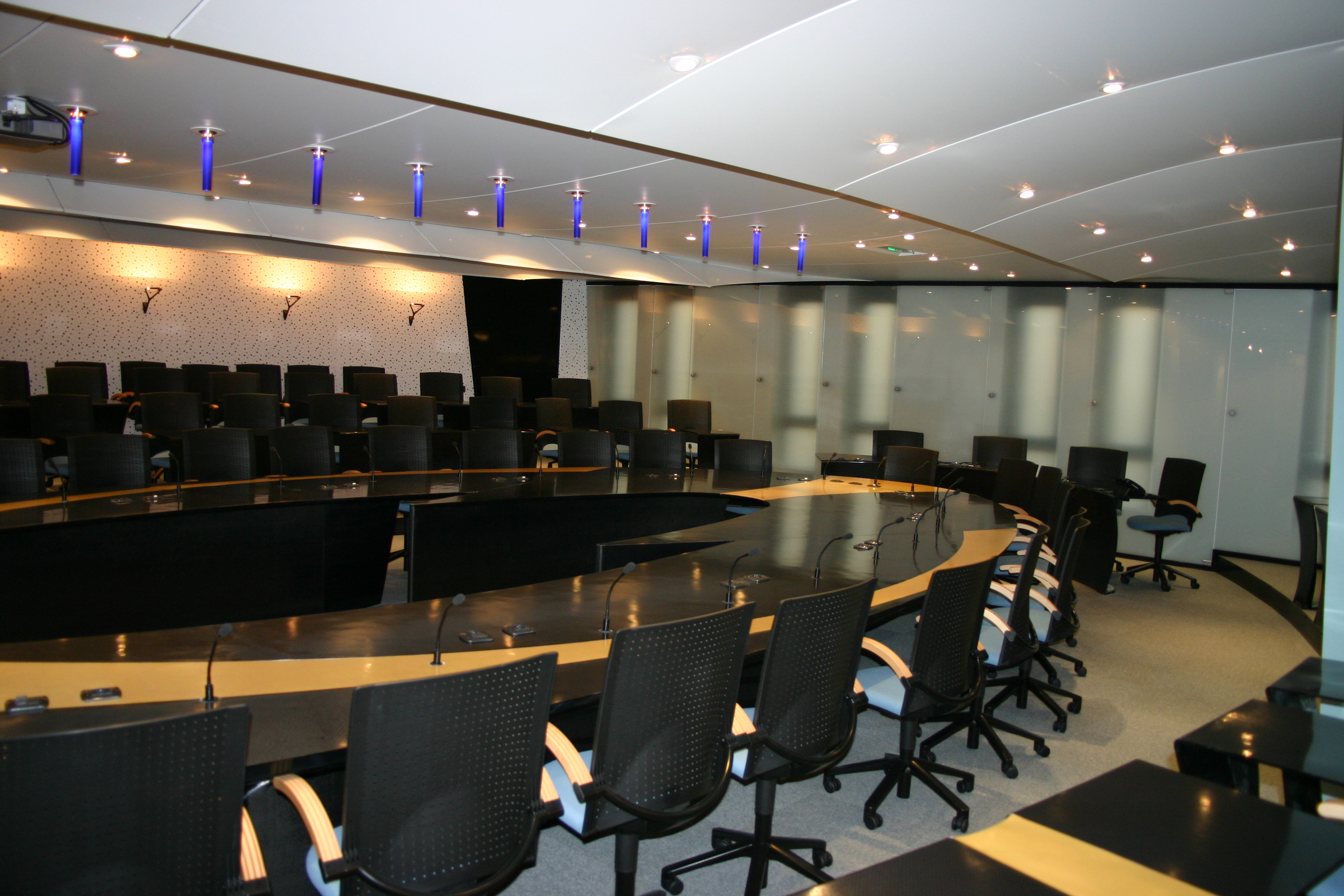 巴黎工会委员会会议室 | 现代与实用的设计-6